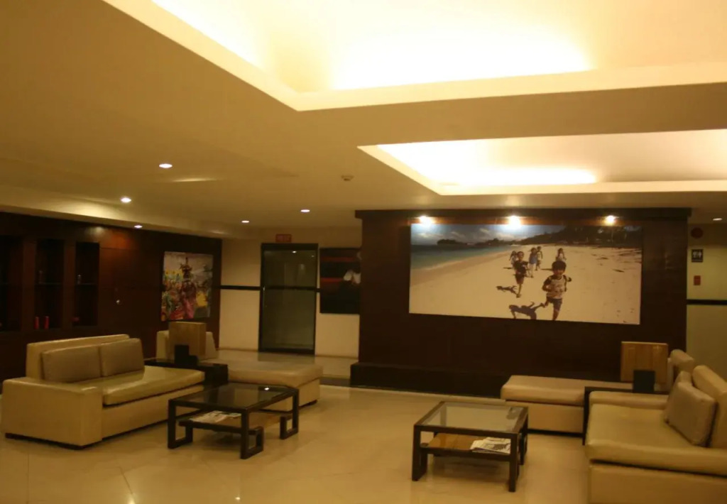 Sampaguita Suites JRG