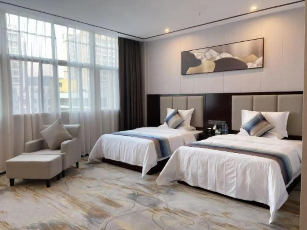 Longcheng Business Hotel