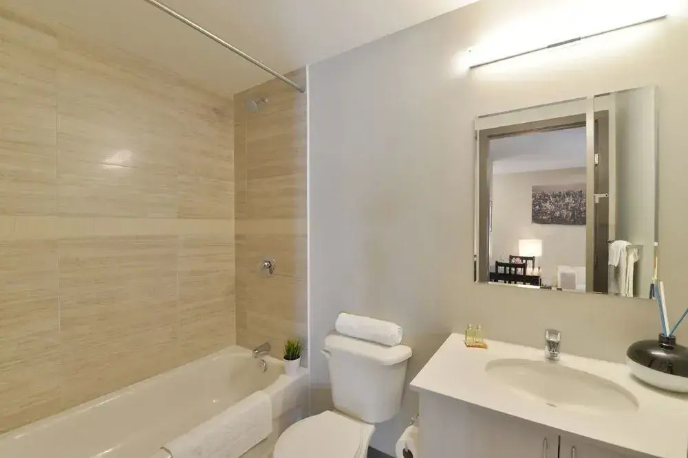 Lisgar Street Apartments by CorporateStays