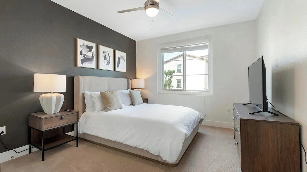 Landing Apartments Dallas near Design District