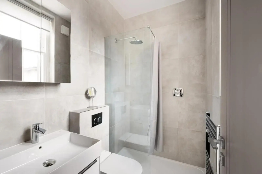 Cosy Two Bedroom Apartment in Holborn