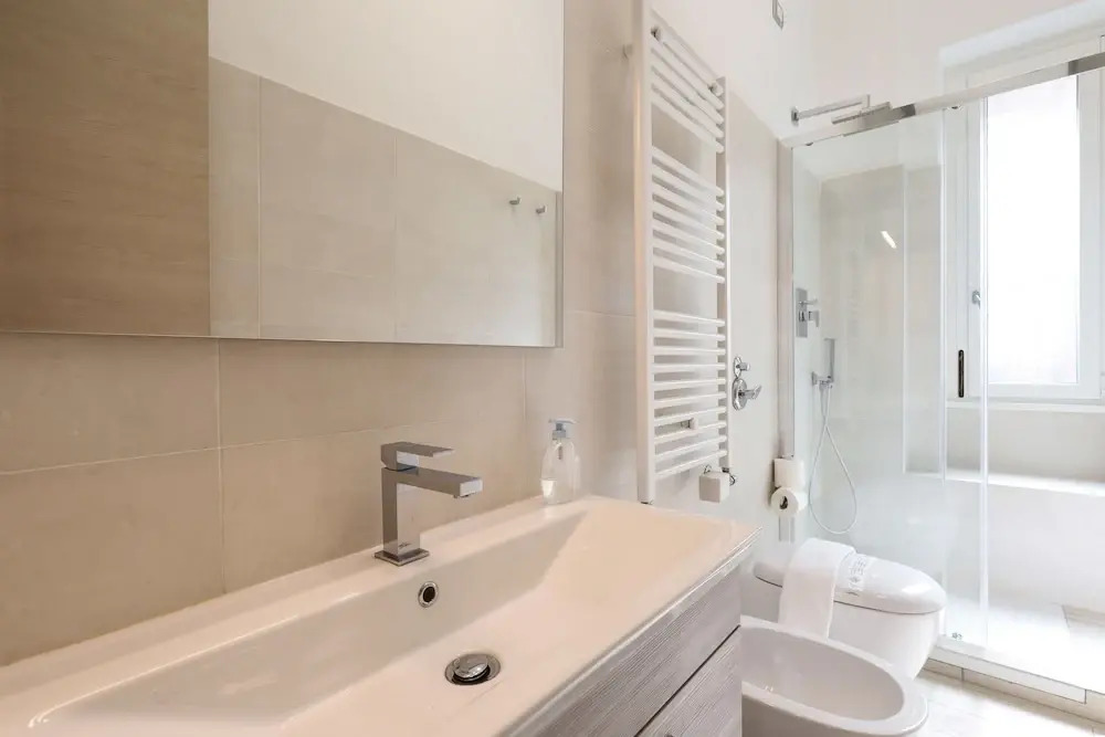 Suitelowcost Sforza