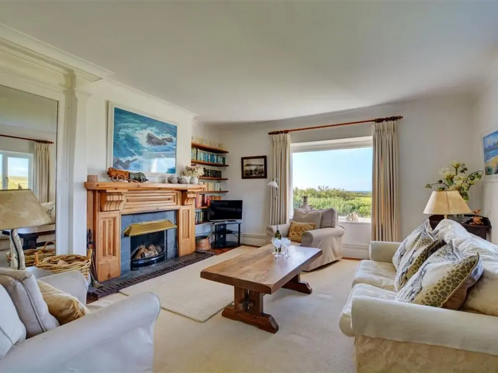 Modern Holiday Home in Padstow With Garden