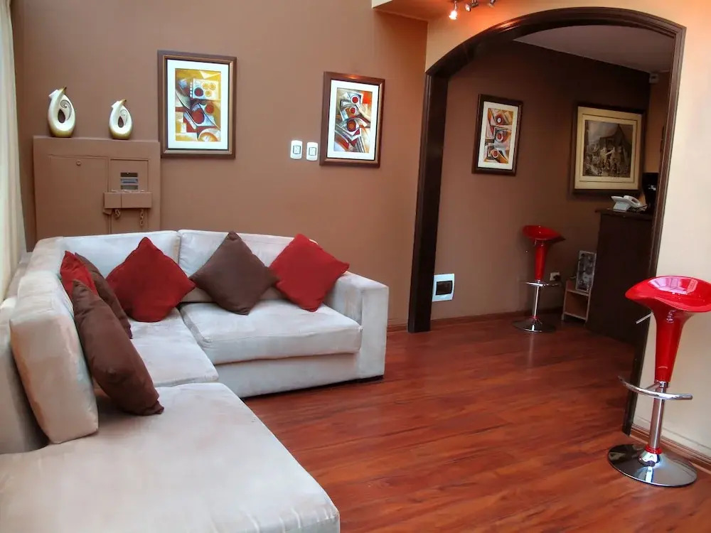 Solis Dies Hotel