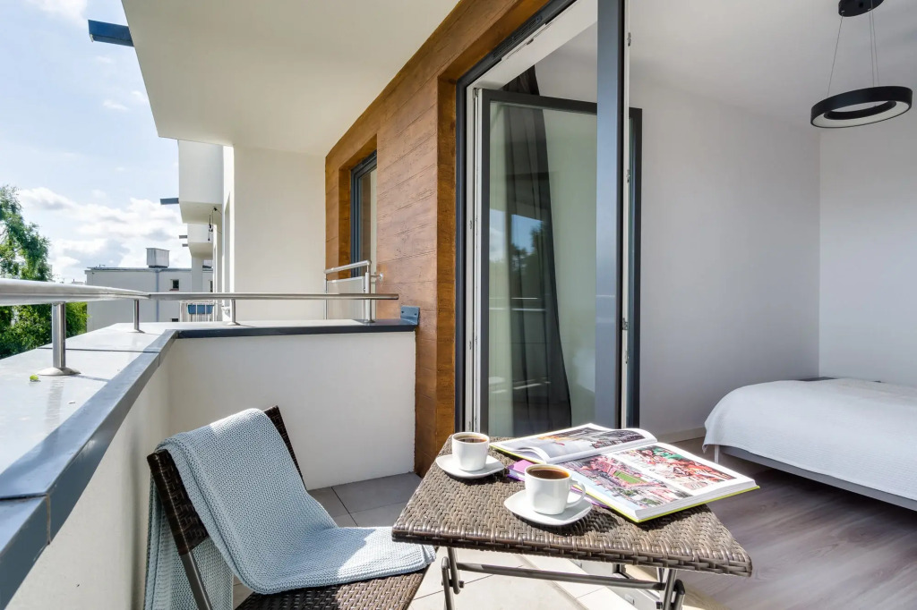 Bright and sunny 4 rooms apartment