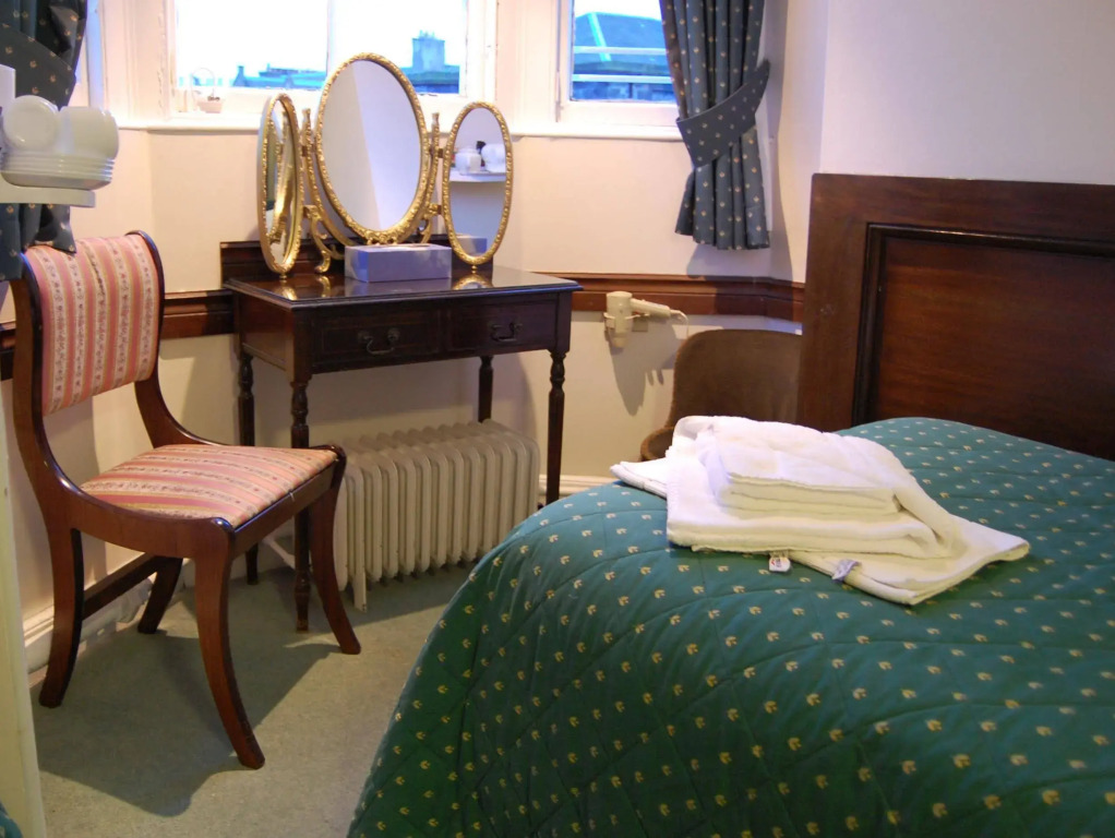 A-Haven Townhouse Hotel