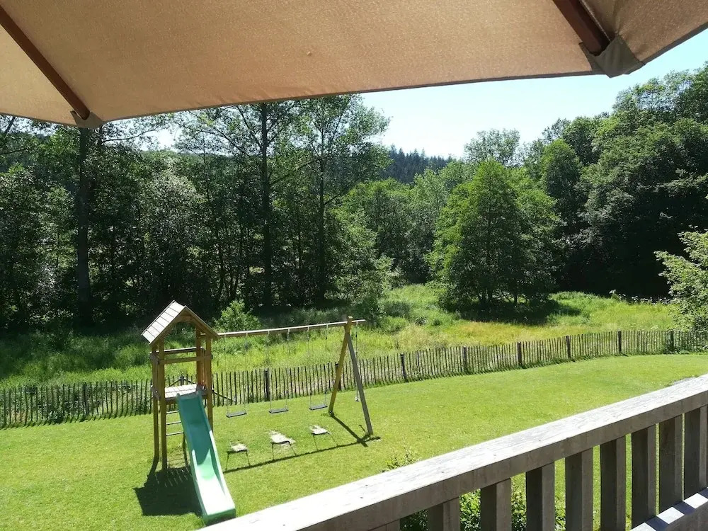 Charming Holiday Home in Redu with Large Garden