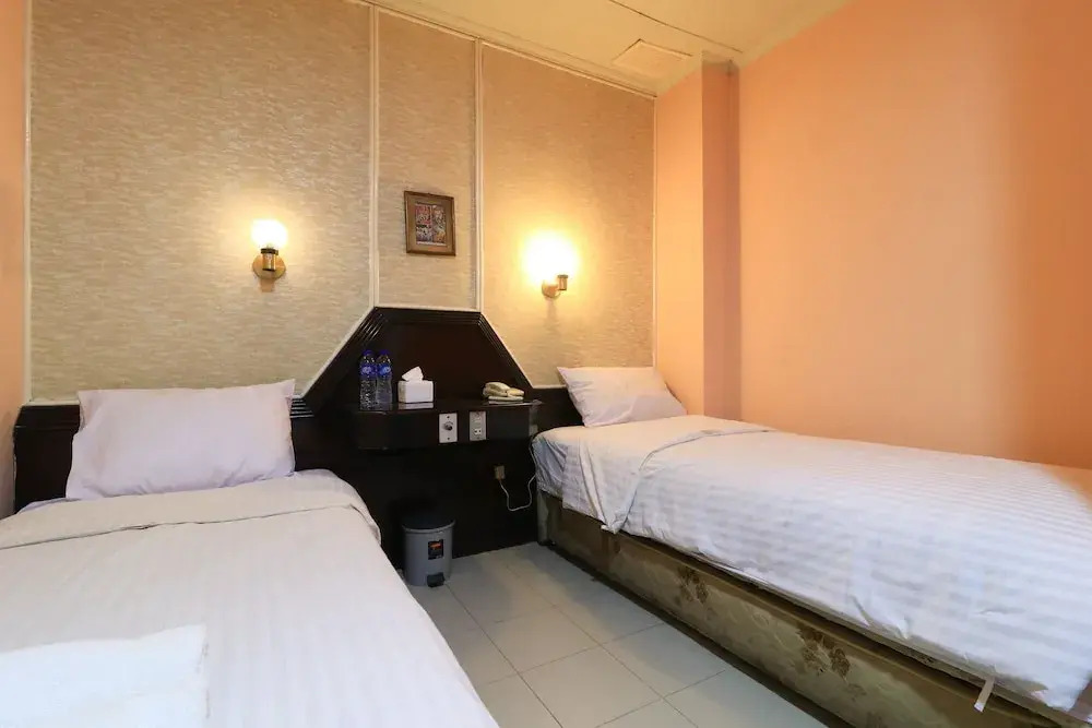 Urbanview Hotel P Residence Asemka