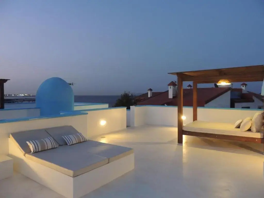 COZY, Beach House , by MAHBOVILLAS