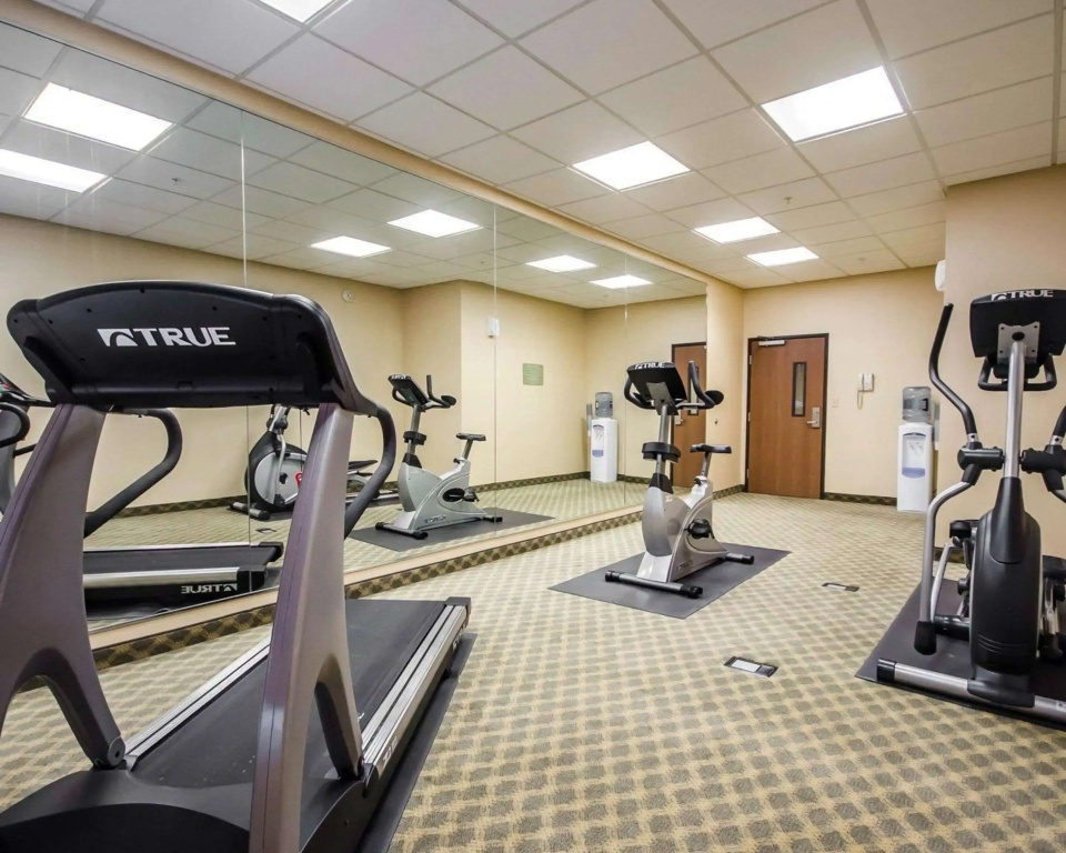 Quality Inn & Suites near Owensboro & Holiday World GOLD AWARD WINNER