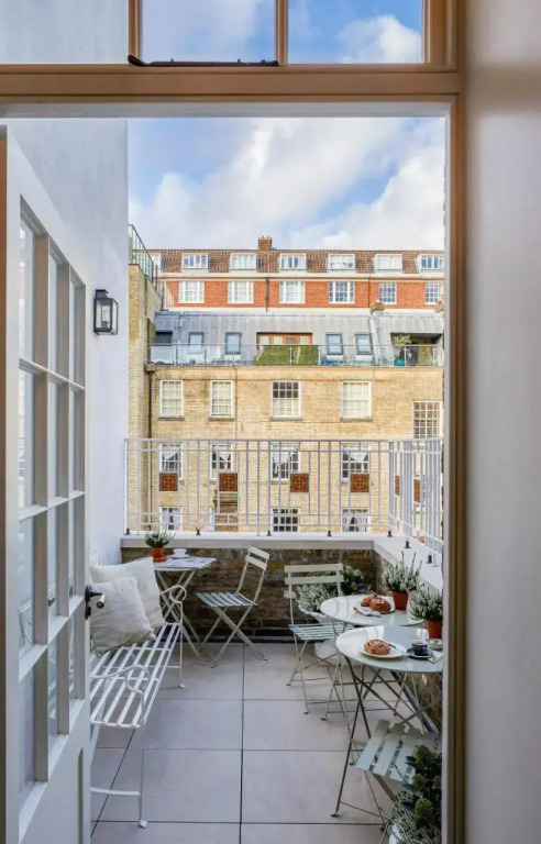 Marble Arch Inn