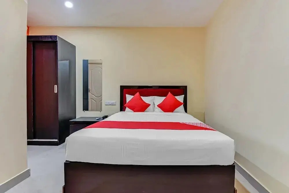 New Andra House by OYO Rooms
