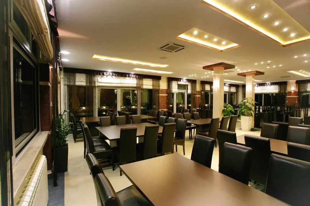 Hotel Ellena