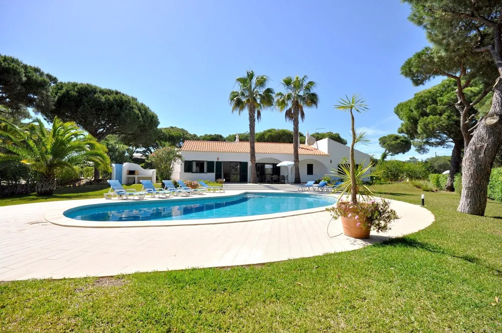 Close to Amenities, Free air Conditioning and Wi-fi