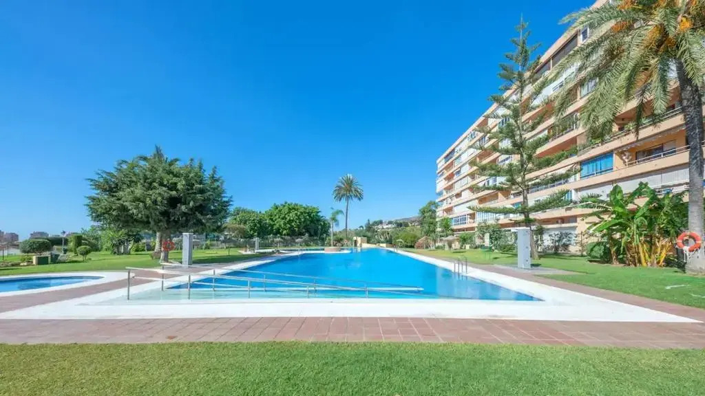 Apartamento La Torre 1337 Precioso, moderno y con piscina