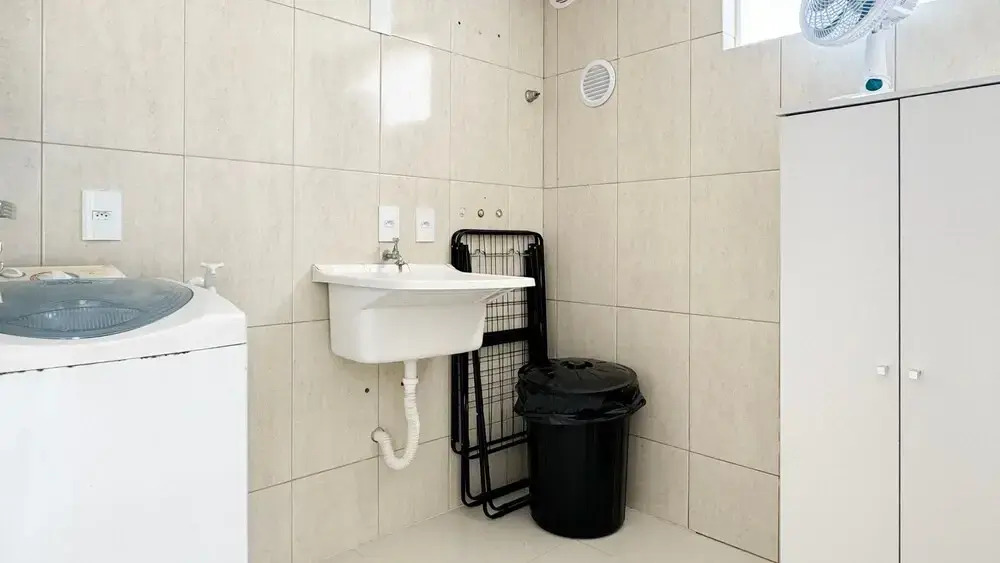 Apartamentos com piscinas na praia de Bombas