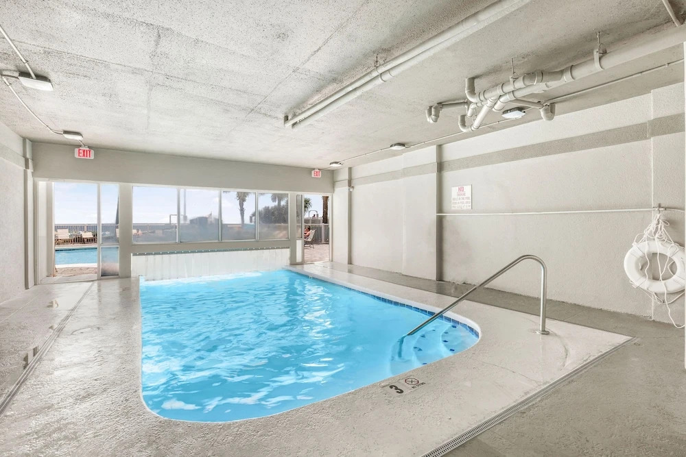 Tradewinds 1301 Beachfront Top-floor