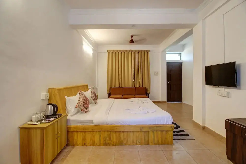 Hotel Pleasure Inn near Turtle Beach- Morjim