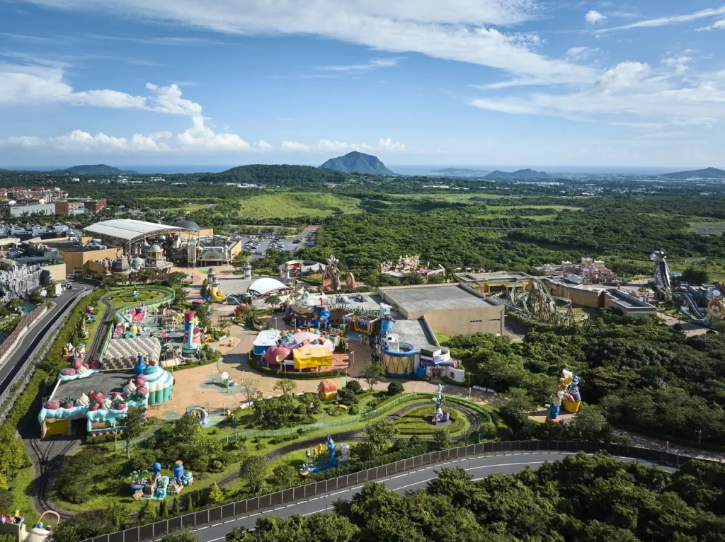 Landing Jeju Shinhwa World