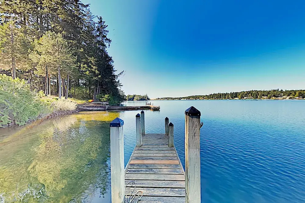 New Listing! Martys Lakehouse W/ Boat Dock 3 Bedroom Home