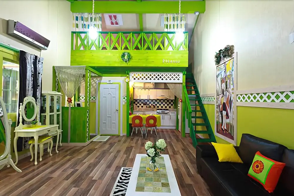 Hongcheon Gogh and Sunflower Pension