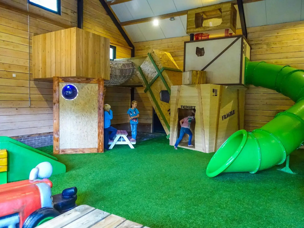 Wooden chalet with microwave, on a holiday park near three national parks