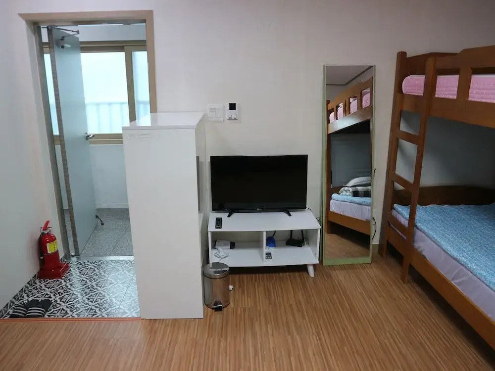 Blue Island Guesthouse