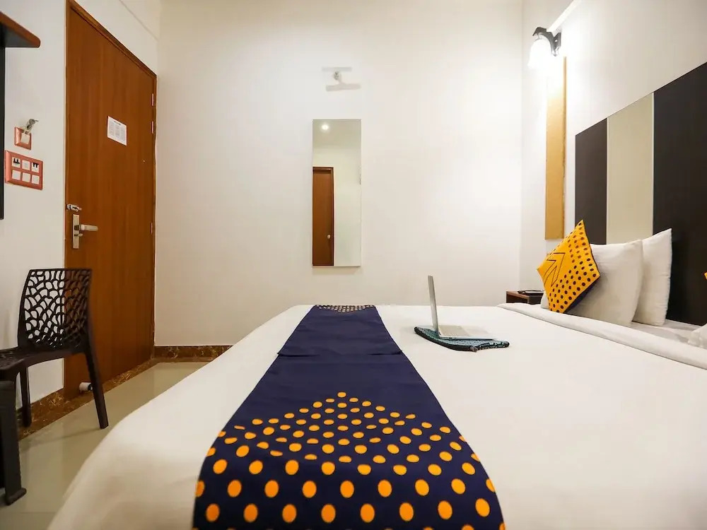 Hotel Deluxe Inn