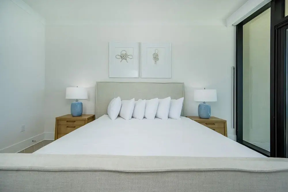 Phoenix Gulf Shores Ii 1702 3 Bedroom Condo