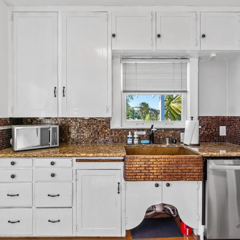 Bankers Hill Hideaway With AC Views and Parking