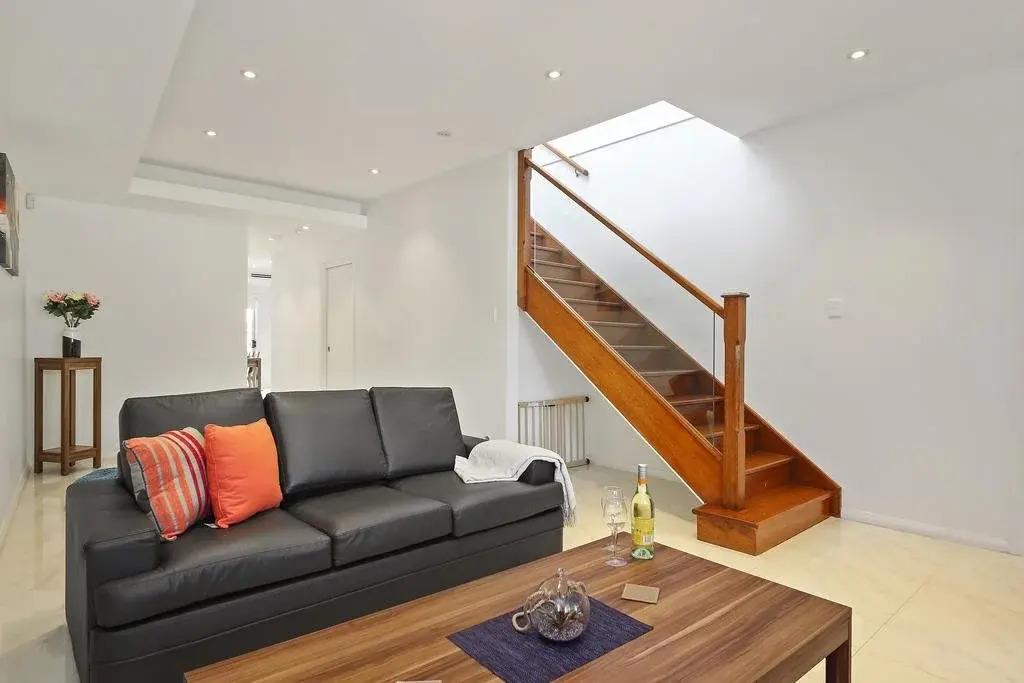 Serviced Houses - Villa Hodgkinson