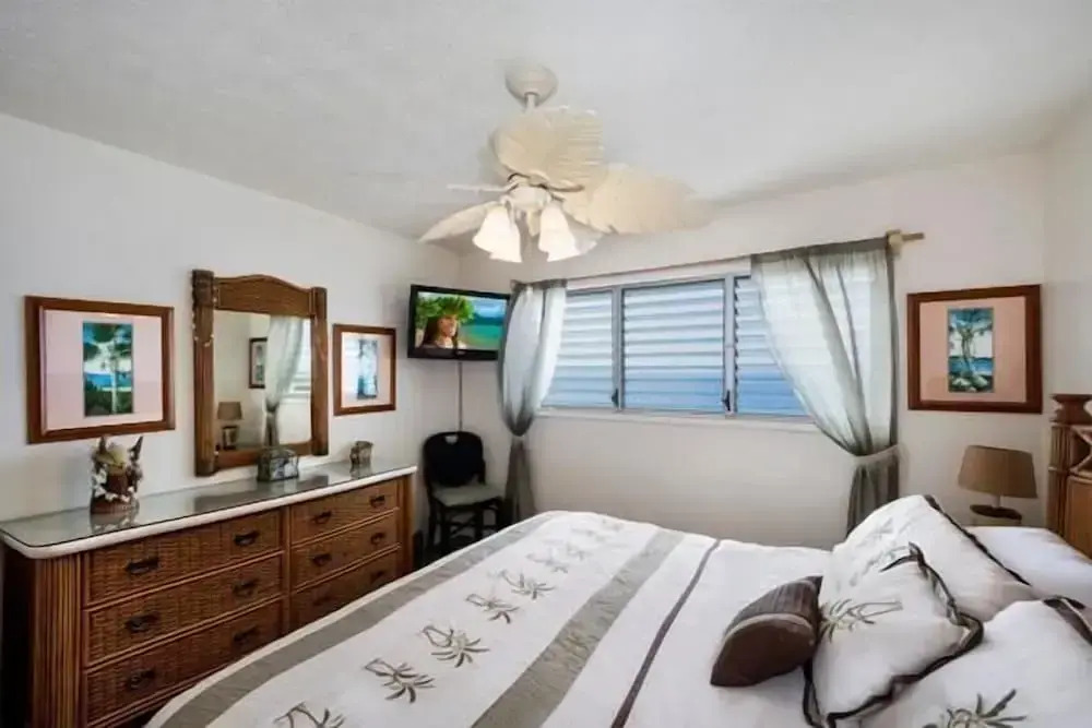 Keauhou Kona Surf and Racquet Club Townhouse# 185