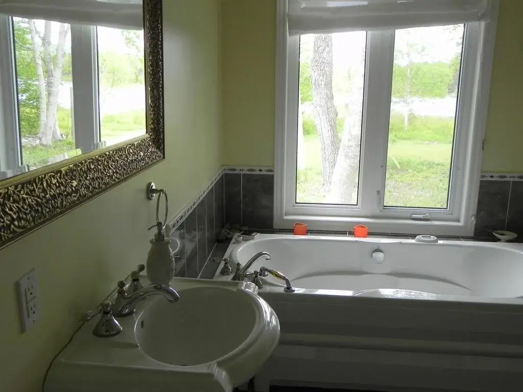 Rumi Guest House on the Cabot Trail