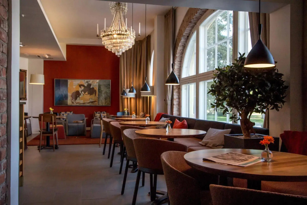 Regatta Spa Hotel