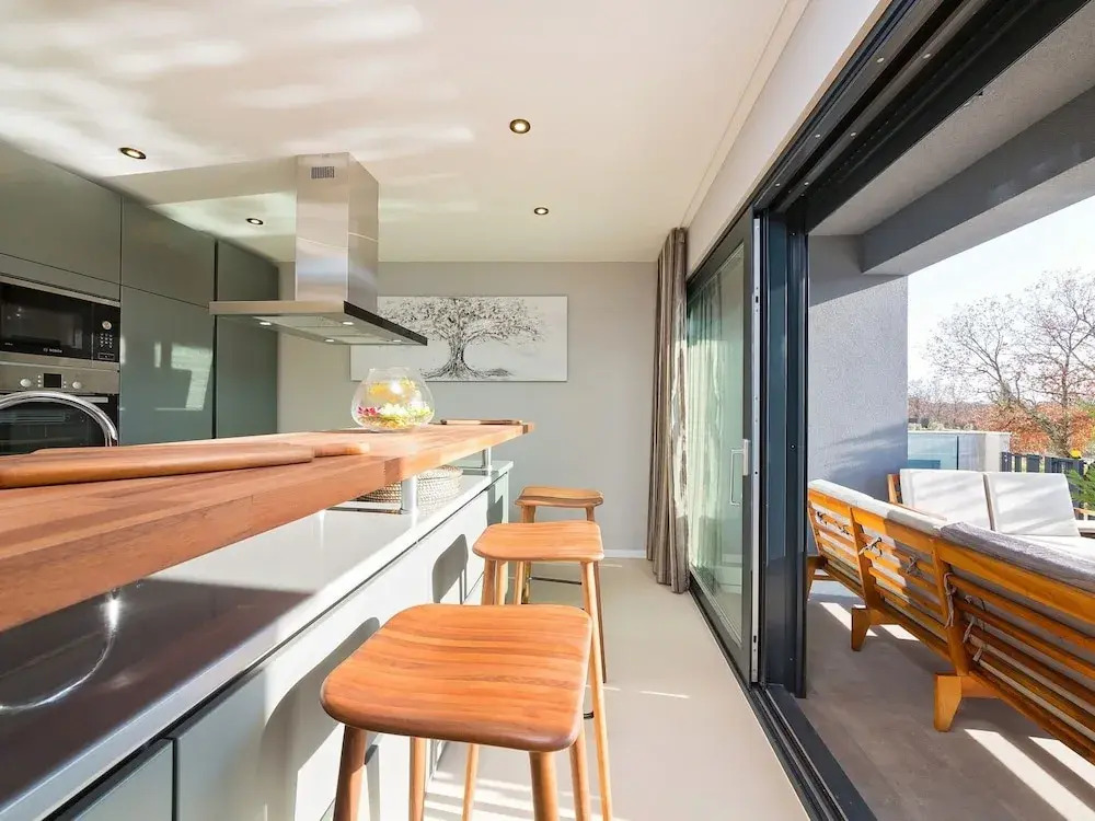 Luxurious Villa in Porec With Jacuzzi