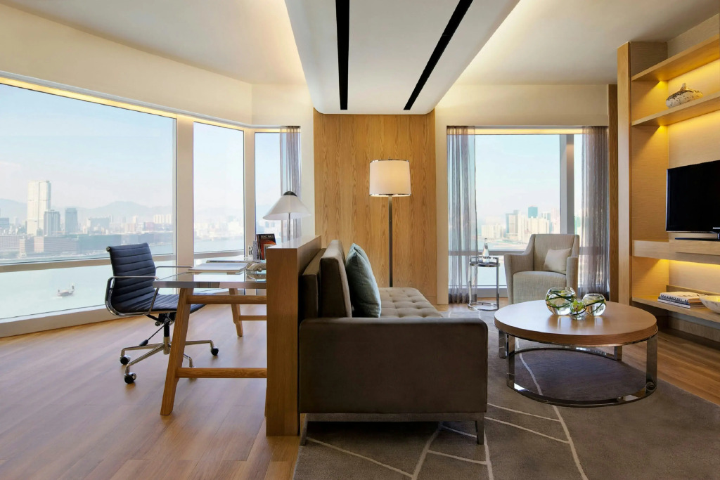Renaissance Hong Kong Harbour View Hotel