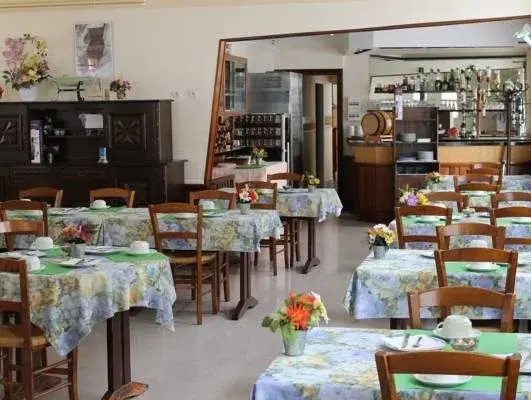 Logis Hôtel Beauséjour