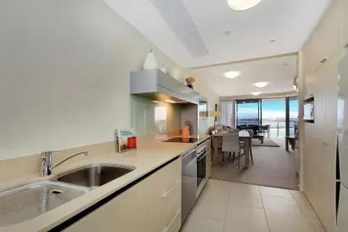 Monaco Unit 905, 12 Otranto St