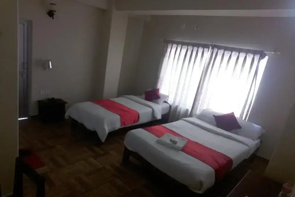 Hotel God Pigeon