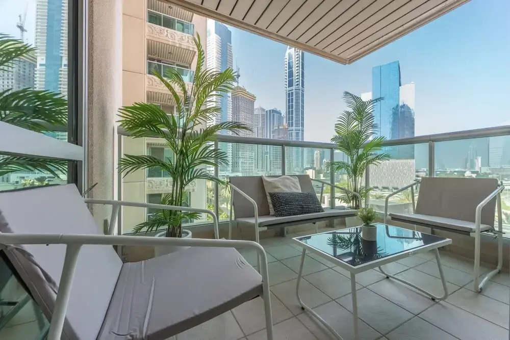 Prime 2BR Near Marina Mall Tram