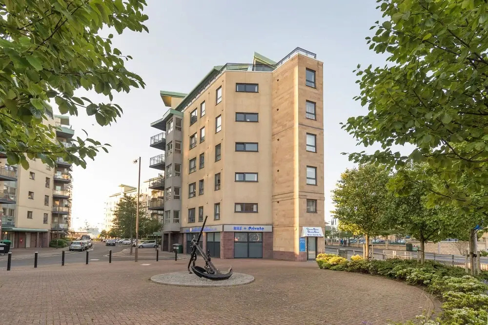 403 Portland Gardens Penthouse Apartment