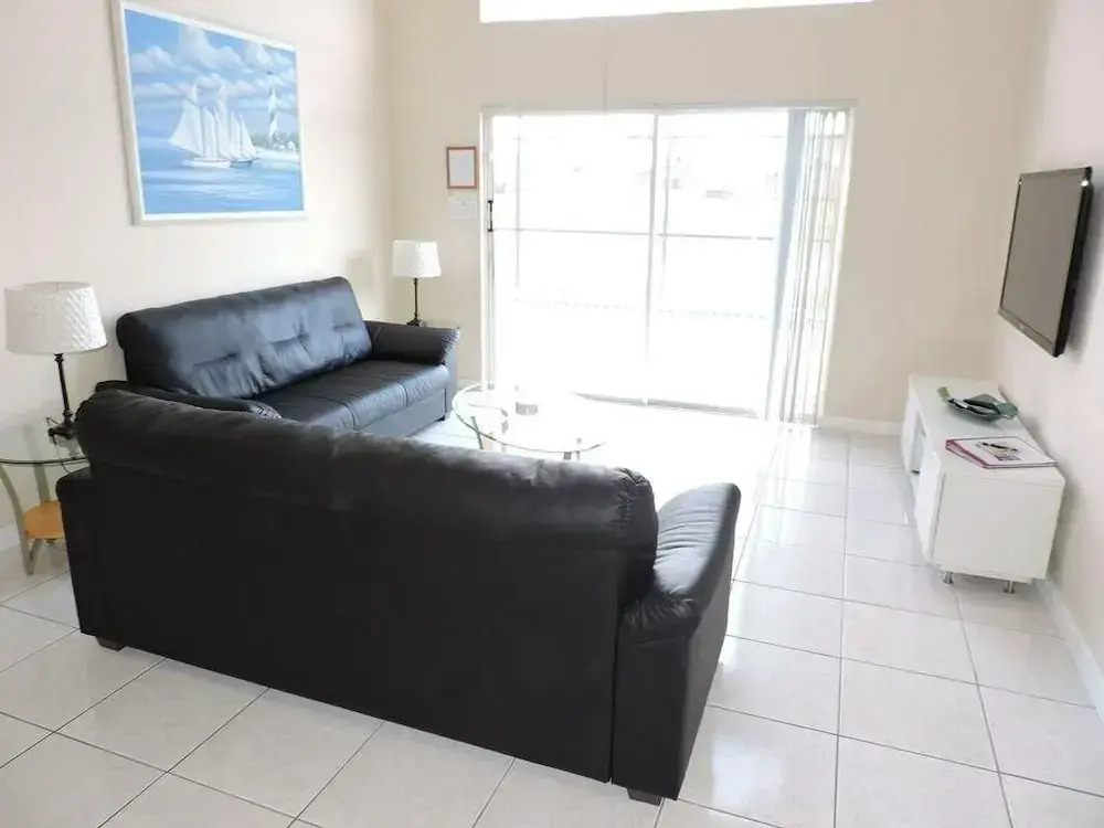 Ref 09 Luxury 4 Bed Villa With Private Pool and Lake View