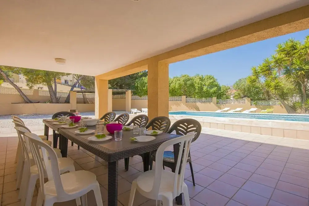 Villa - 7 Bedrooms with Pool - 104989