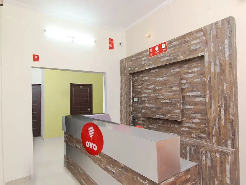OYO Flagship 12365 CZ Inn