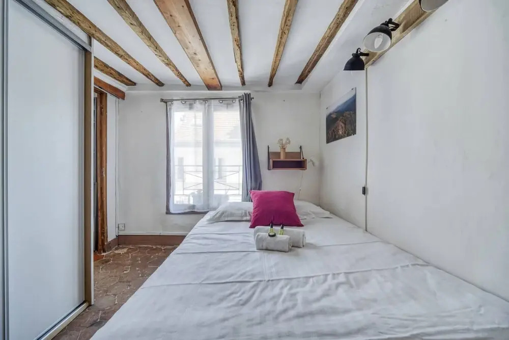 Lovely Central Apartment for 2 Guests!