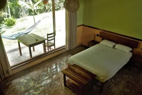 Hoja Verde Bungalows