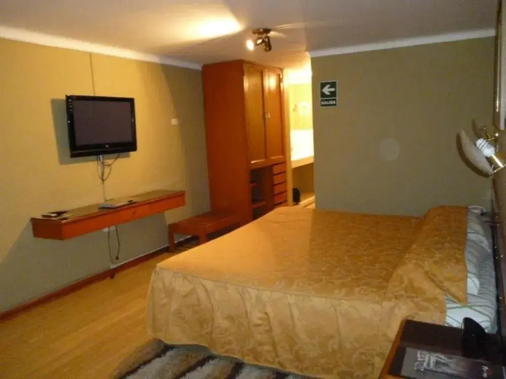 Holiday Suites