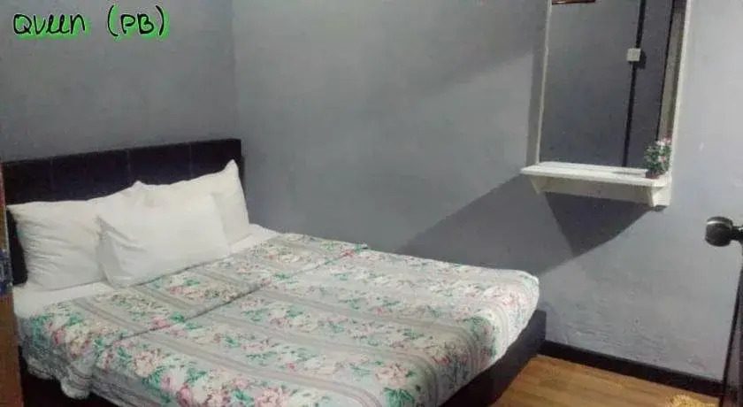 R&R Budget Inn - Hostel