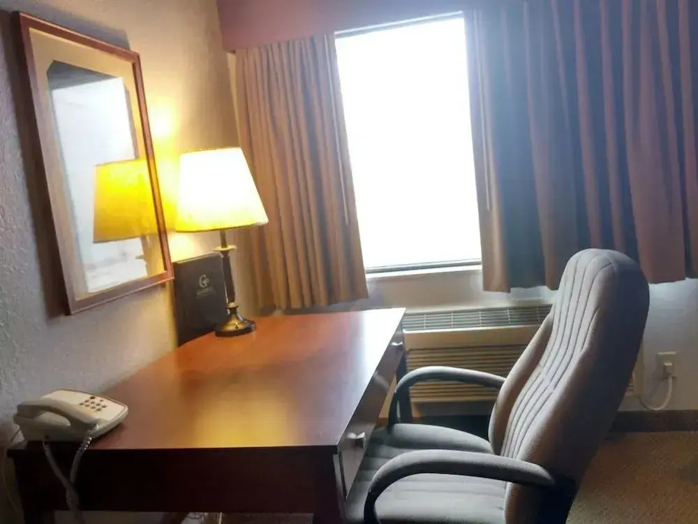 Madelia Hotel & Suites