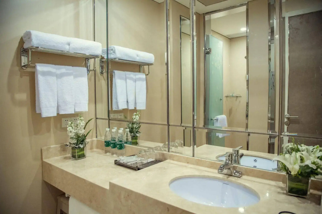 Free Comfort Holiday Hotel Xishan